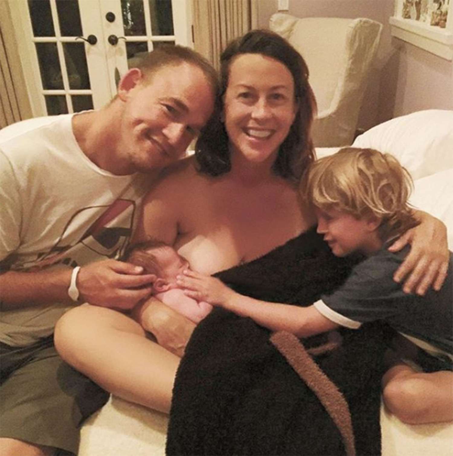 Stripchat  Nudist Family Pics