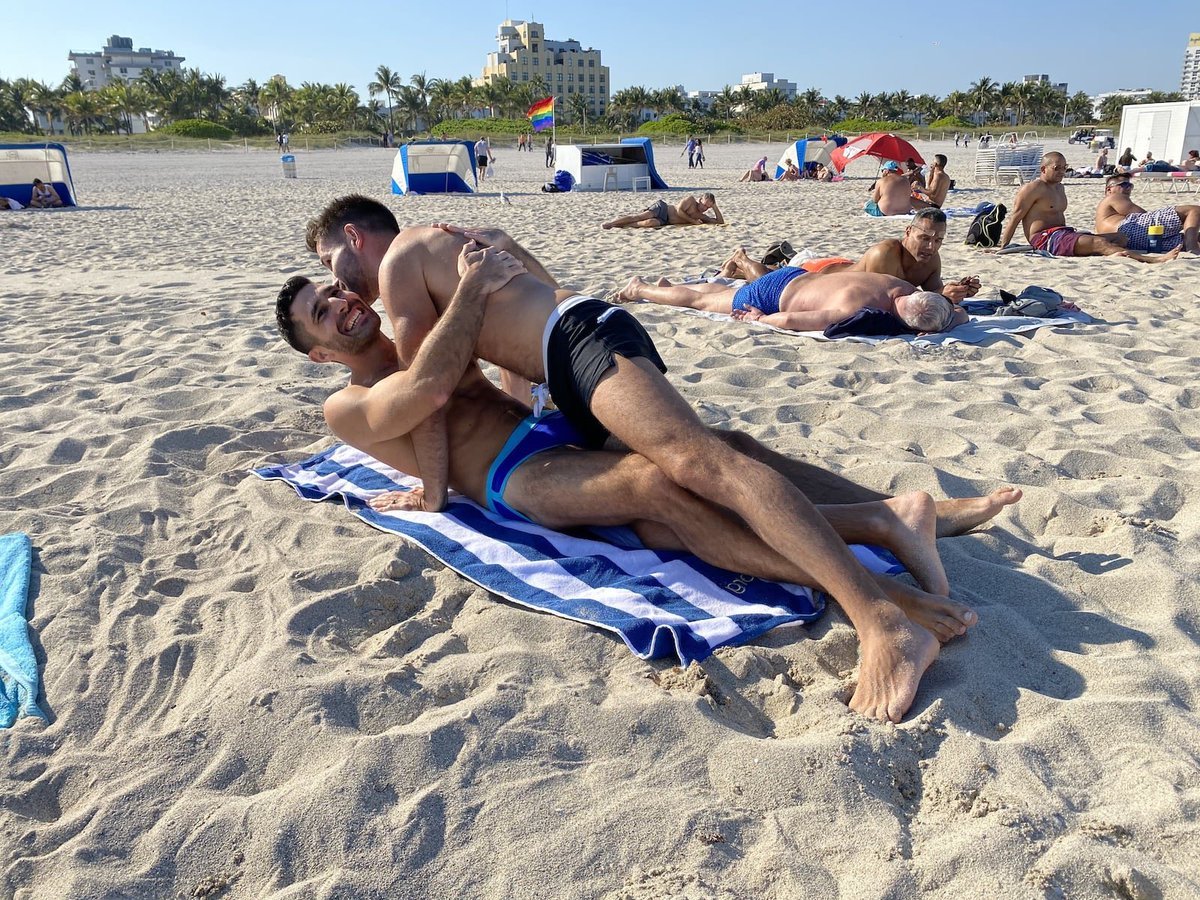 пляж парни гей фото 69